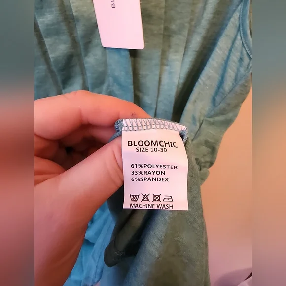 Bloomchic Peplum top - Picture 3 of 4